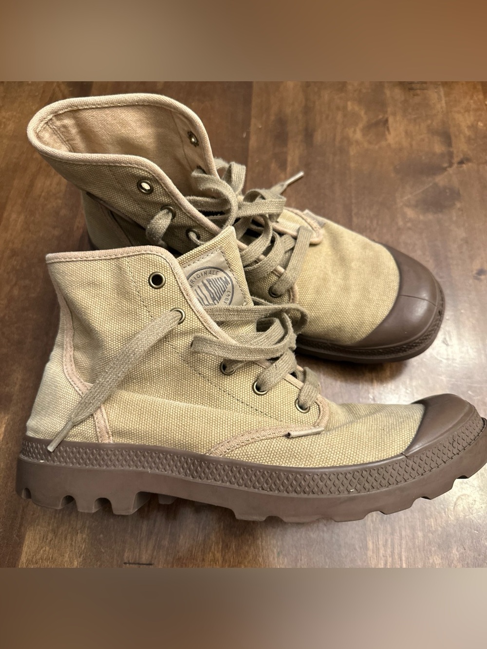 Mens Size 9 Palladium Pampa Hi Original Boots Tan Canvas Rubber Lugged Soles